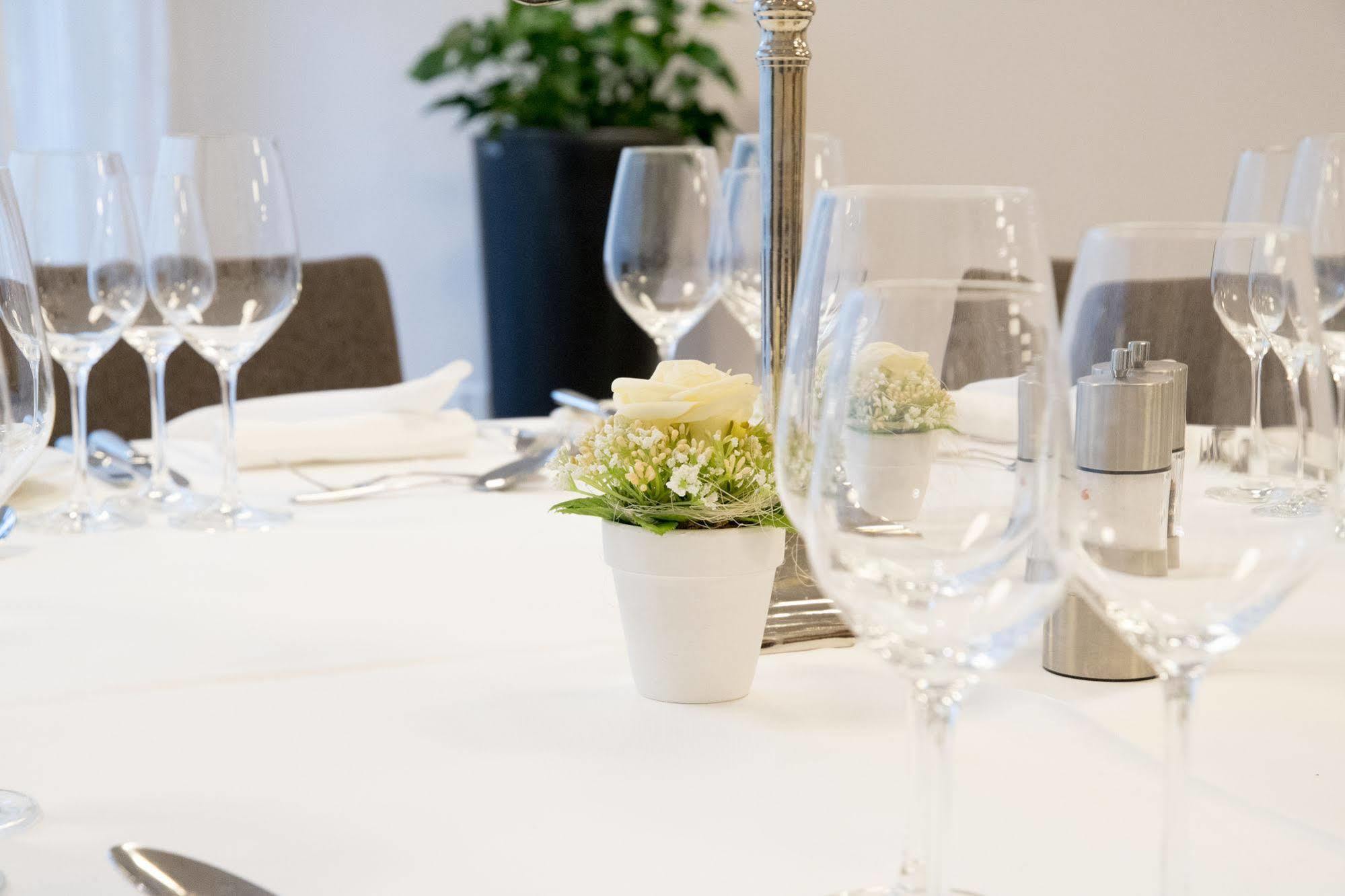 Aarehof Swiss Quality Hotel Wildegg Esterno foto